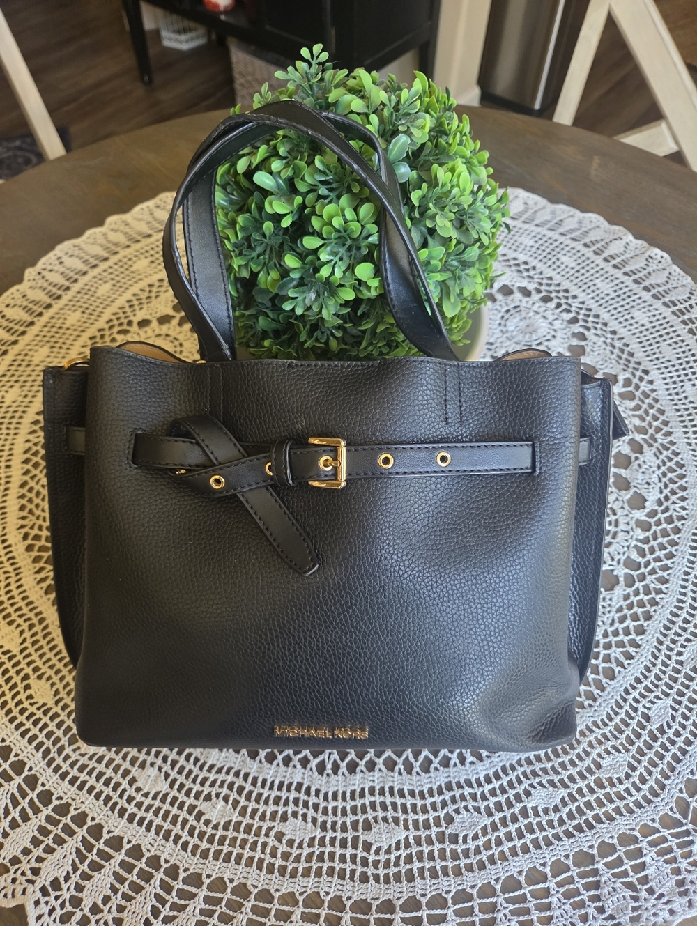 Michael Kors Black "EMILIA" Pebbled Leather Satchel 🖤💛